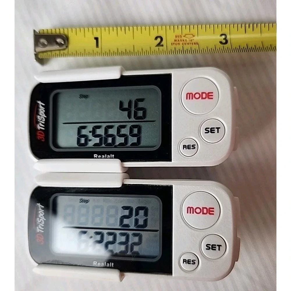 Lot 2 Realalt‎ 3D Trisport Pedometer w/Clip White Tracks Steps Distance Calories
